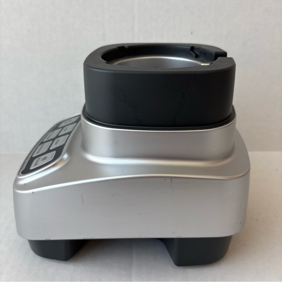 Cuisinart VELOCITY Ultra Trio 1 HP Blender Motor BFP-650 Base only Tested - Picture 5 of 10